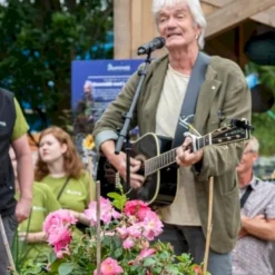'Lars Lilholt' Rosa X 'Lars Lilholt' (Buketrose) A-kvalitet,- Pottede Roser -GrønGlæde Salgsbutik p36482 51589 rosa x lars lilholt buketrose 0b13